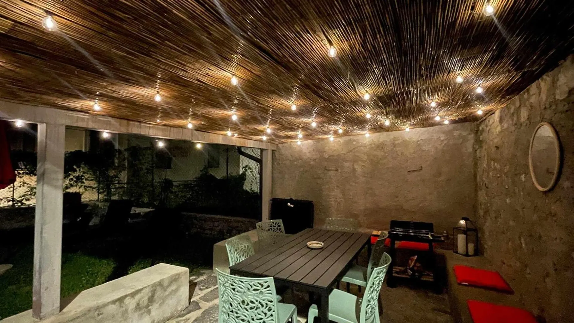 Il Convento Ancient Apartment With Private Garden Белладжо Италия