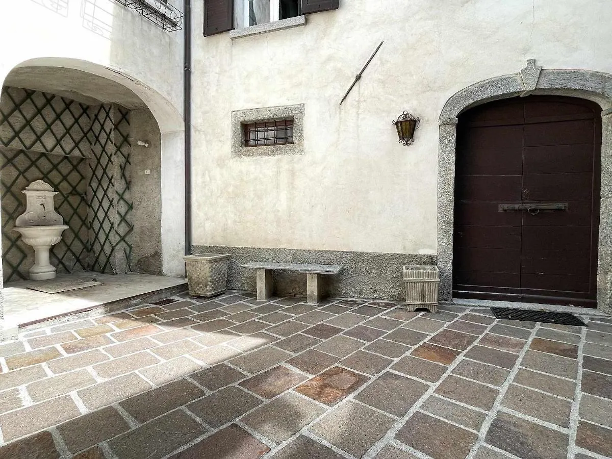 Nyaraló Il Convento Ancient Apartment With Private Garden Bellagio